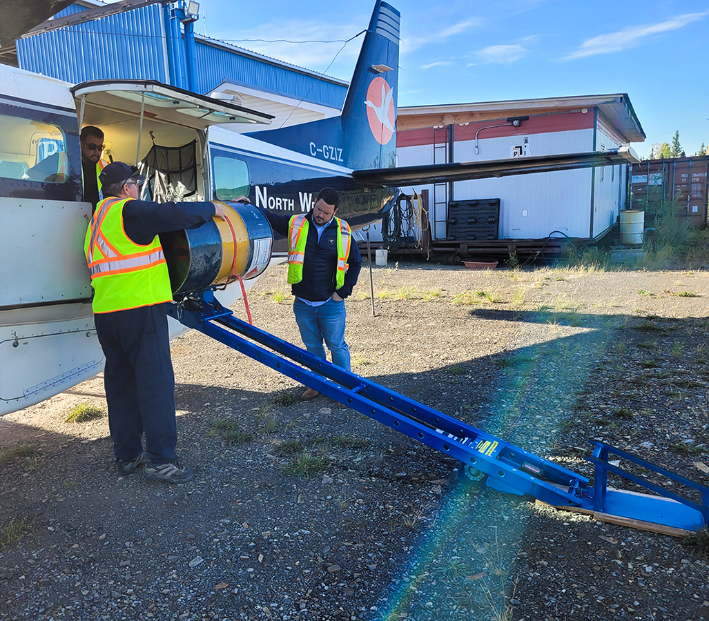 Barrel Lift Attachment onto an aircraft